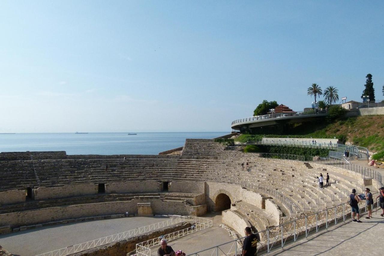 H El Patio De La Luna Tarragona Exterior foto